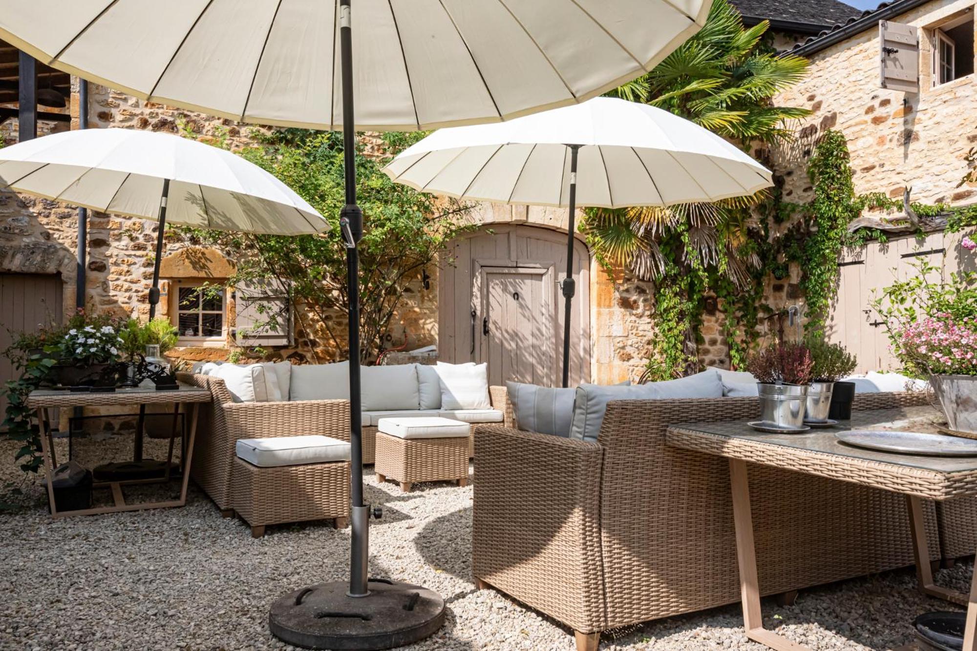 Les Bernardies Simeyrols Exterior photo